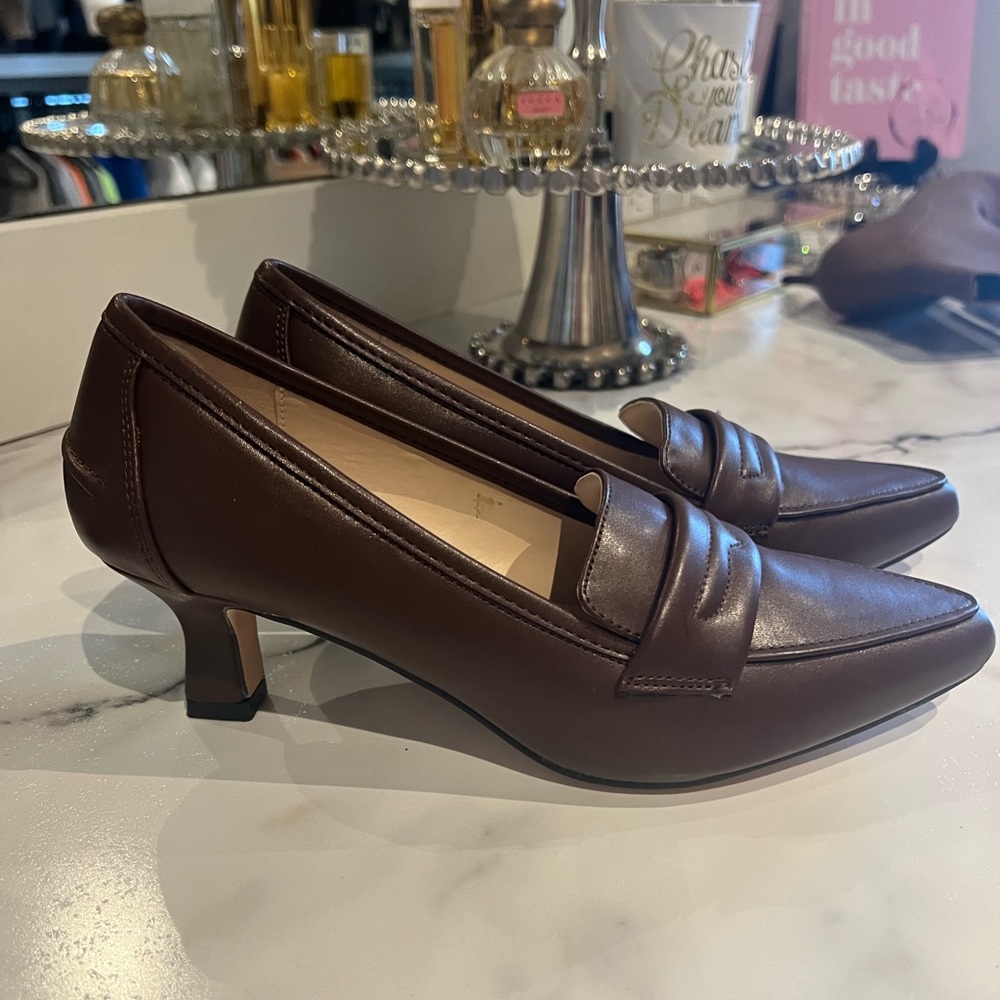 Women's Pointed Toe Kitten Heels, On Low Heels, Faux Leather Office Dress Shoes